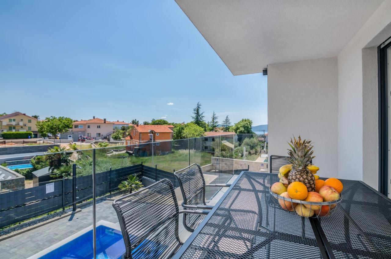 Apartments Villa "Aurea" With Pool Krk Town Exterior photo